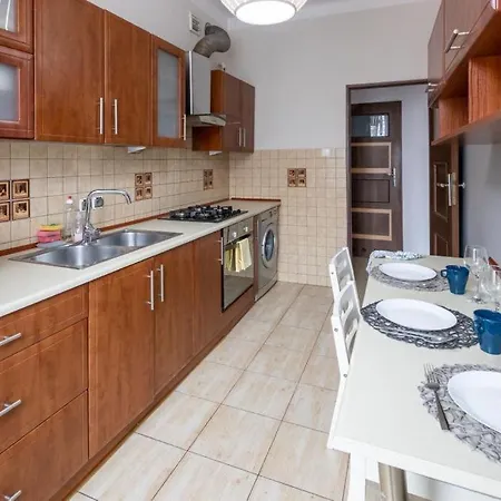 Justi Old Town Studencka Апартаменты Краков