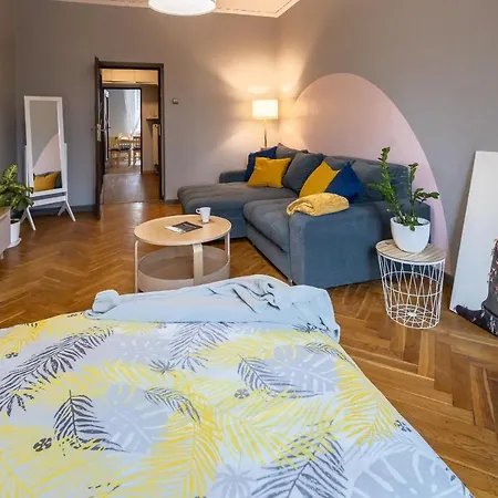 Justi Old Town Studencka *