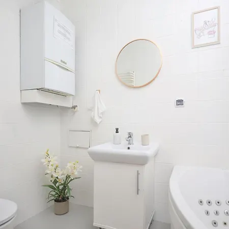 Spacious 3rooms Old Town Daire